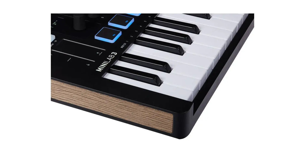 Arturia Minilab 3 Black Controlador MIDI USB Compacto